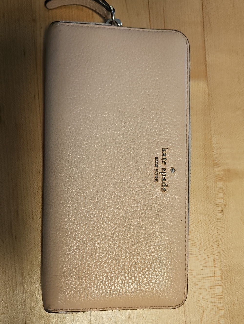 Kate Spade Pebbled Zip Wallet in Blush Pink with Gold Logo